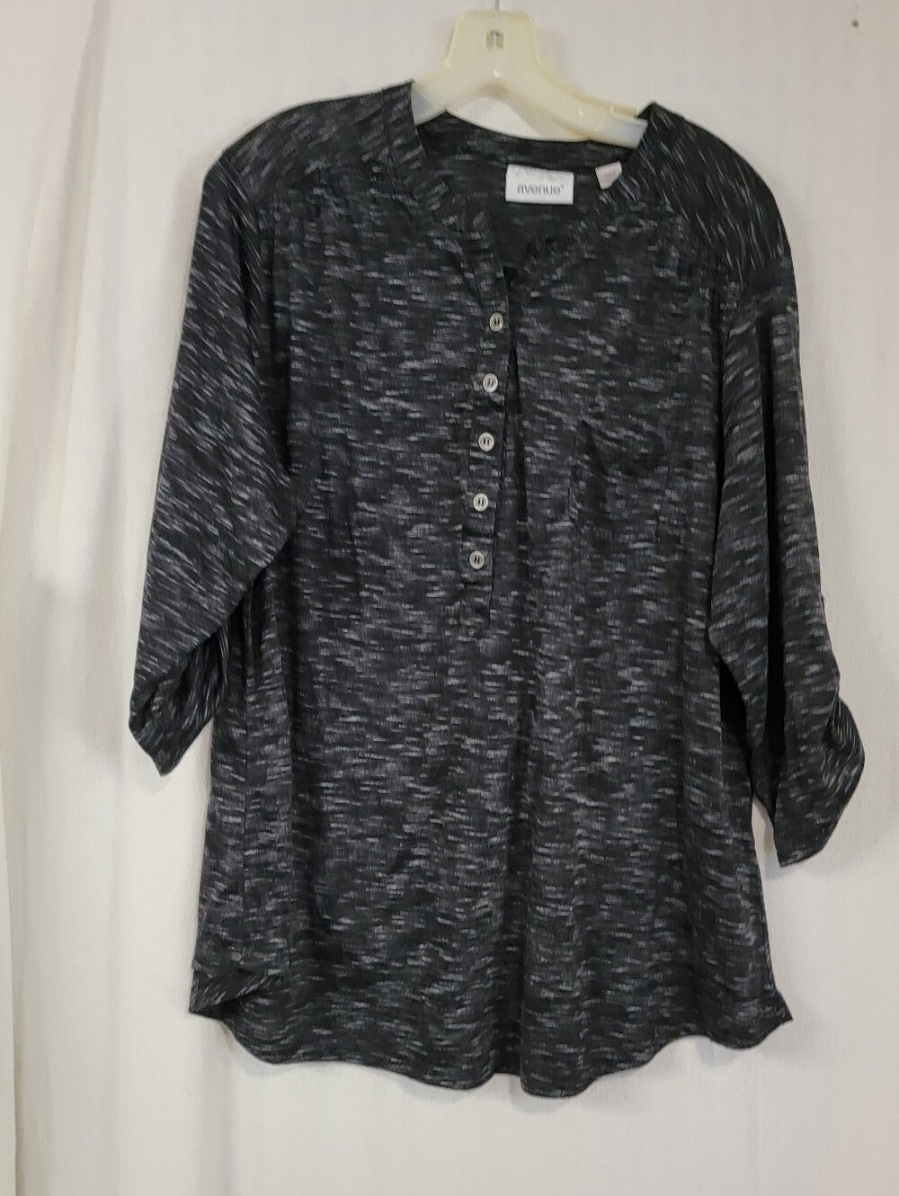 Avenue Charcoal Heather Button-Front Henley